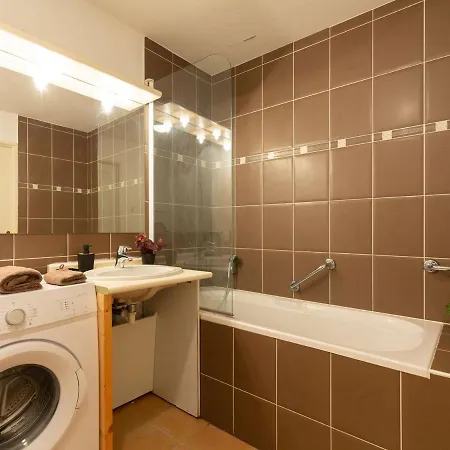 Daire 4 Pers Avec Piscine Et Parking A Aure - Fr-1-296-482 *